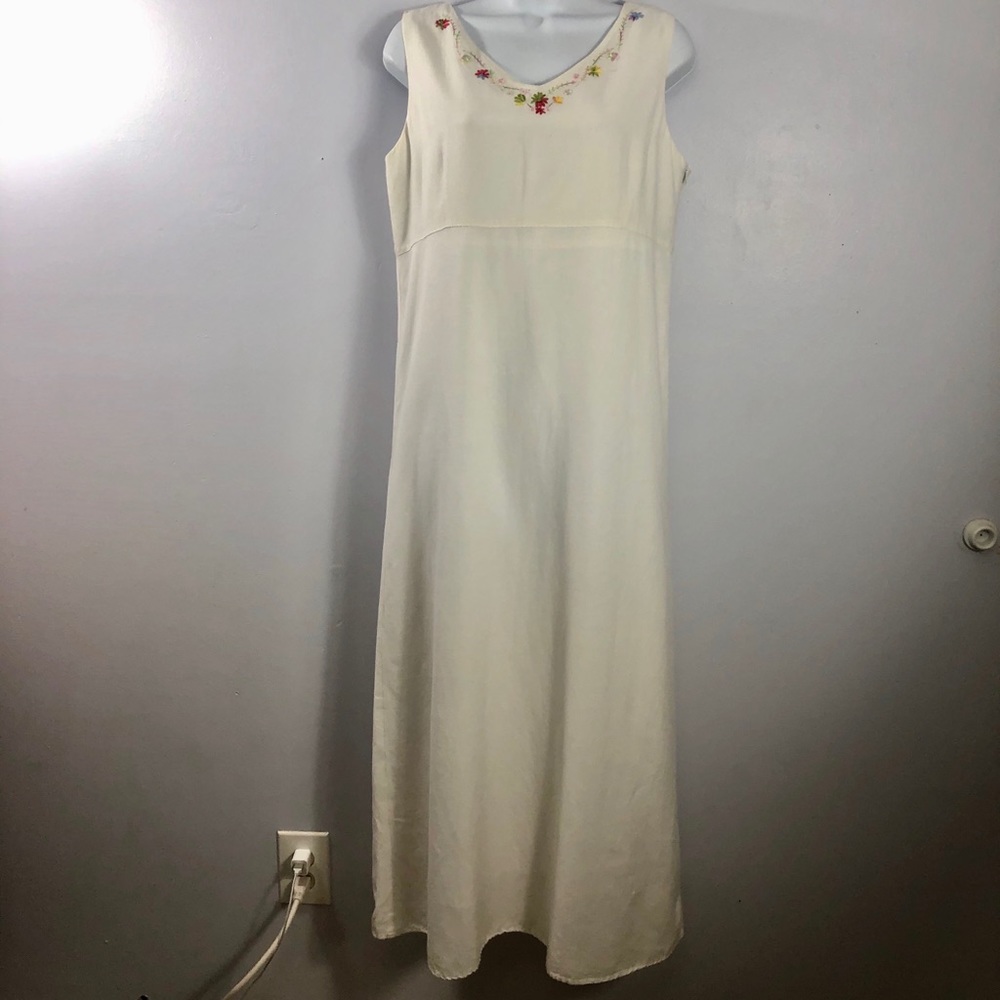 Max & Lily Floral Embroidered Sleeveless Dress